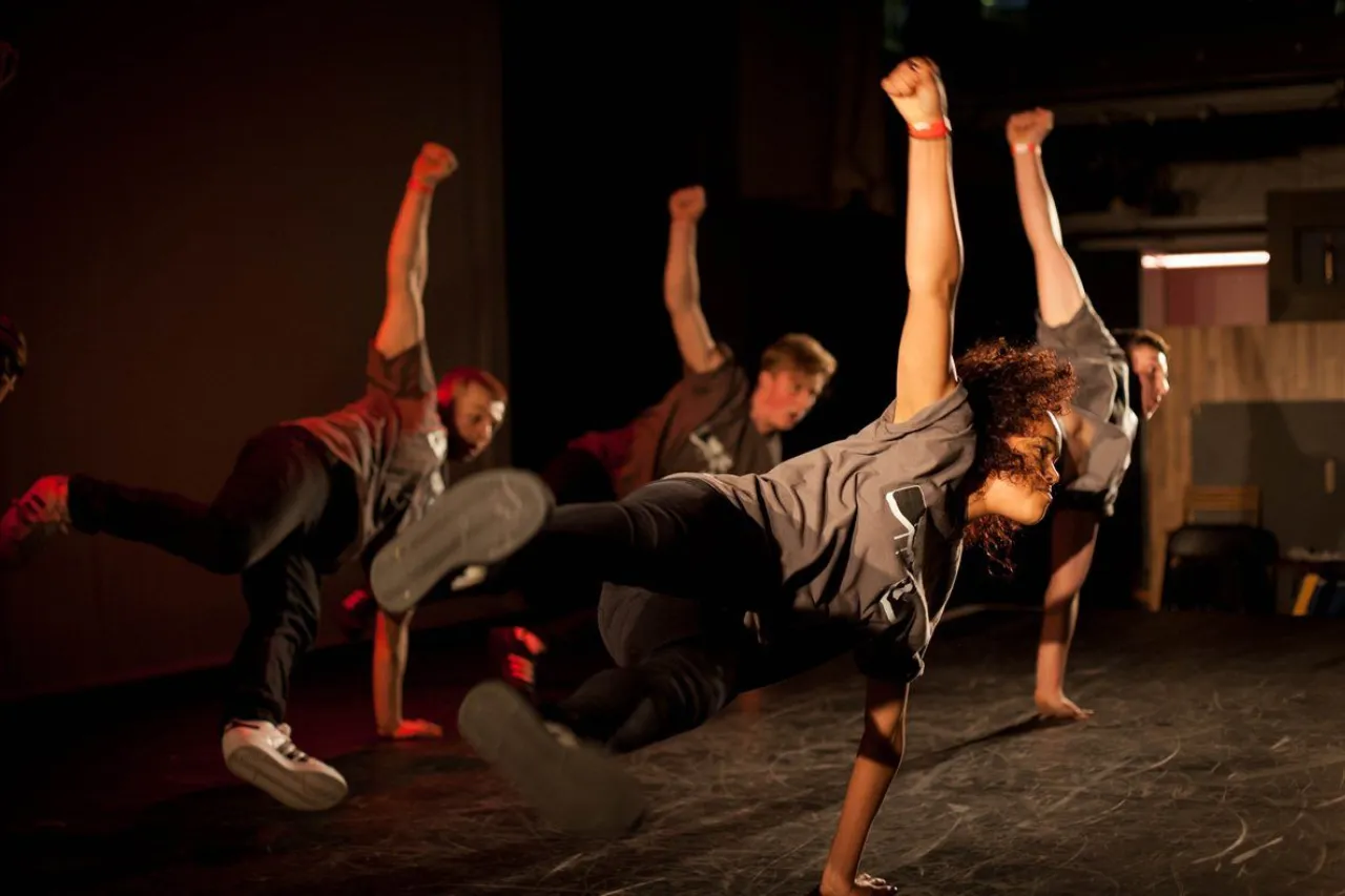 Programme danse avec mouvement et musique
